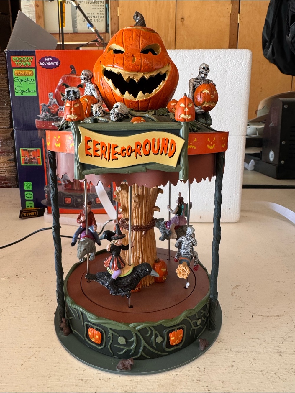 Lemax Spookytown Eetie go Round carousel